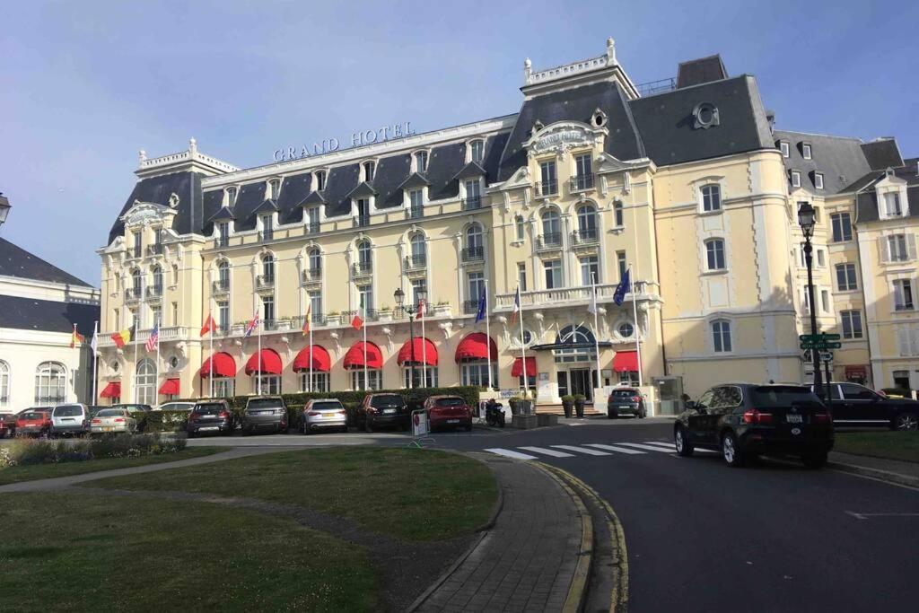 Cabourg-la A Perte De Vue Cabourg